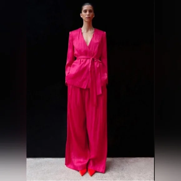 NWT Zara Wrinkled Effect Wide Leg Pant. Size L - Picture 2 of 8